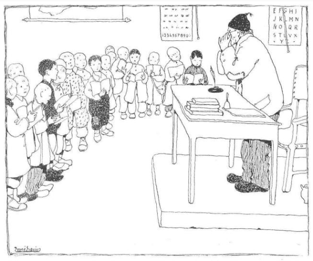 Ein Mann, mutmaßlich ein Lehrer, sitzt an einem Schreibtisch mit Büchern und Gegenständen vor einer Gruppe von Kindern, während Papiere mit Text an der Wand hinter ihm angezeigt werden.