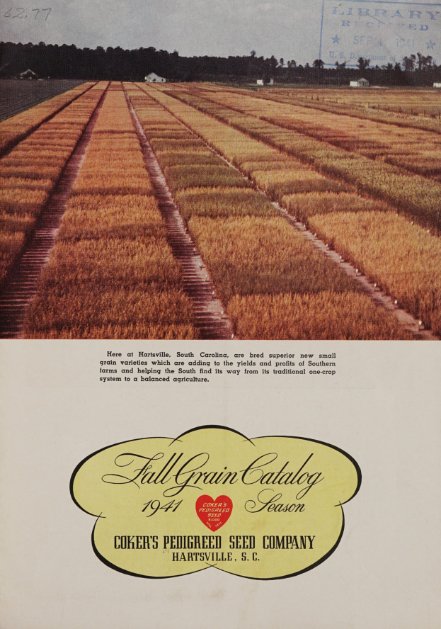 Plakat für Cokers Pedigree-Samenfirma-Fall Getreidekatalog 1941, das ein Feld mit crops, Bäumen und Himmel zeigt.