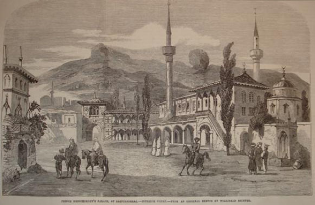 Eine Zeichnung einer Stadtstraße mit einer Moschee im Hintergrund, umgeben von Gebäuden, Bäumen, Menschen, Pferden und Bergen, mit Text unten.